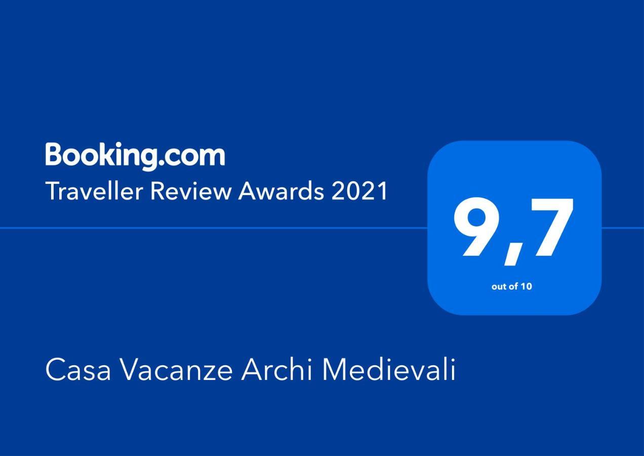 סלרנו Casa Vacanze Archi Medievali מראה חיצוני תמונה